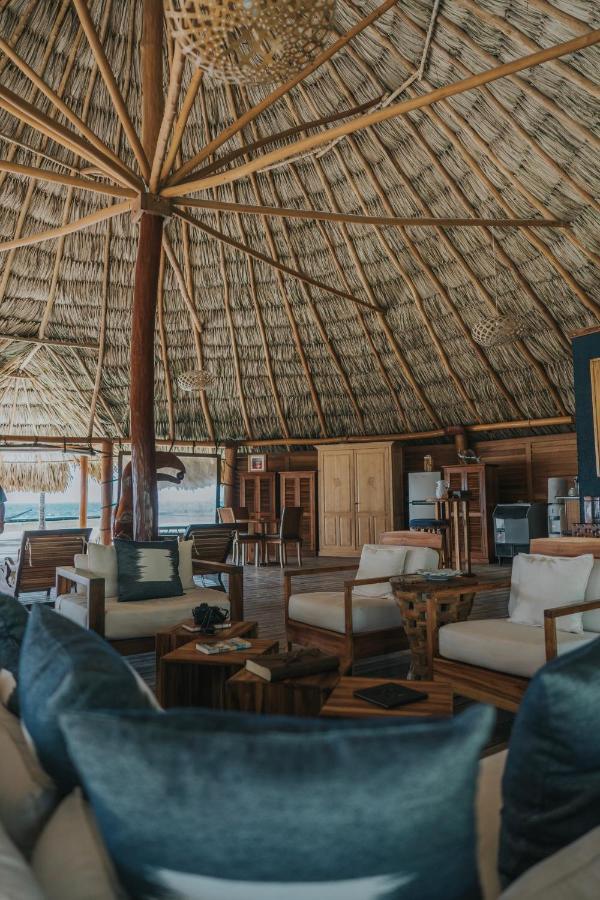 Royal Belize Hotel Thatch Caye Kültér fotó